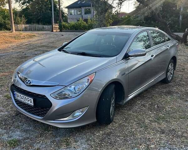 Серый Хендай Соната, объемом двигателя 2.36 л и пробегом 250 тыс. км за 9999 $, фото 11 на Automoto.ua