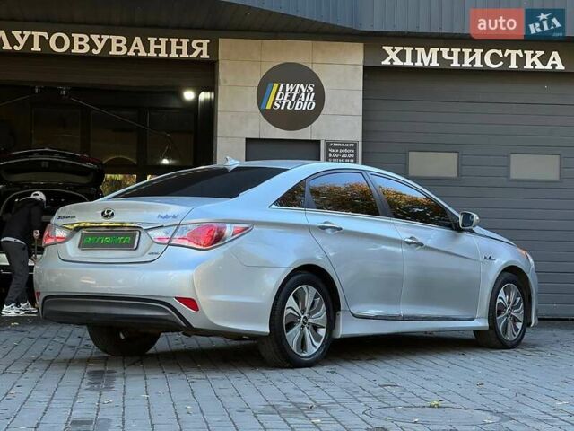 Хендай Соната 2013 в Одессе на Automoto.ua Серый Хендай Соната, объемом двигателя 2.4 л и пробегом 220 тыс. км за 9900 $, фото 6 на Automoto.ua