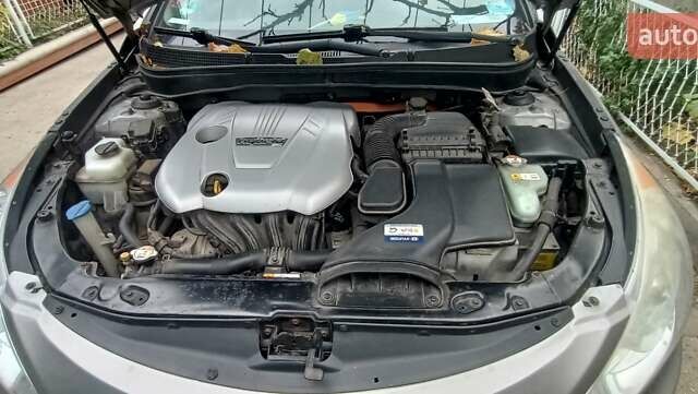 Серый Хендай Соната, объемом двигателя 2.36 л и пробегом 360 тыс. км за 9100 $, фото 9 на Automoto.ua