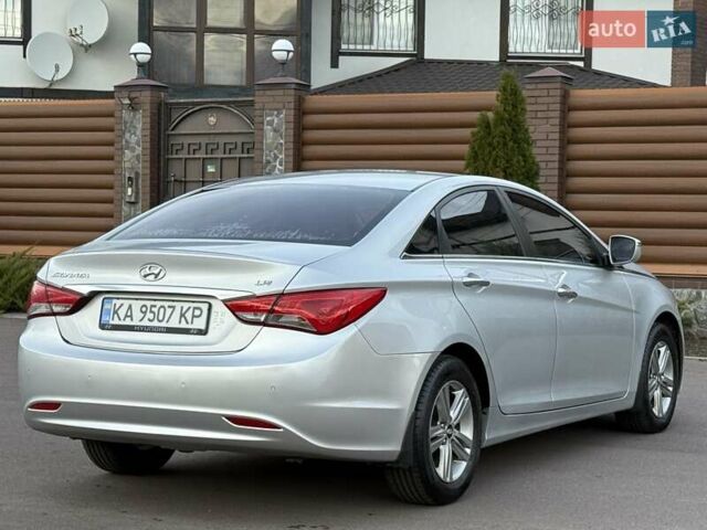 Серый Хендай Соната, объемом двигателя 2 л и пробегом 216 тыс. км за 8200 $, фото 33 на Automoto.ua
