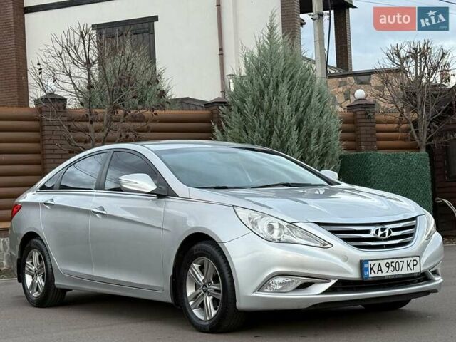 Серый Хендай Соната, объемом двигателя 2 л и пробегом 216 тыс. км за 8200 $, фото 16 на Automoto.ua