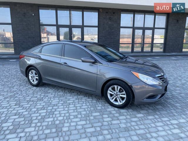 Серый Хендай Соната, объемом двигателя 2.36 л и пробегом 200 тыс. км за 9300 $, фото 12 на Automoto.ua