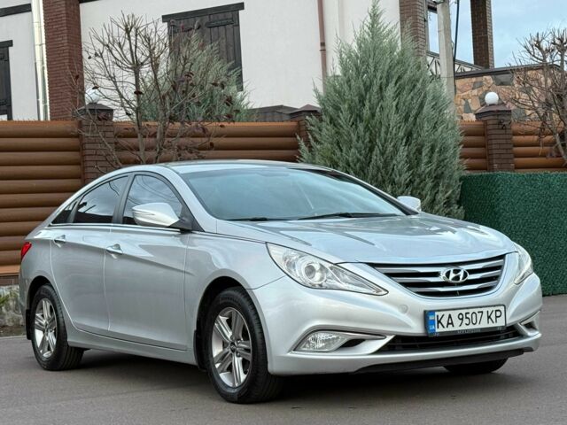 Сірий Хендай Соната, об'ємом двигуна 2 л та пробігом 216 тис. км за 8200 $, фото 5 на Automoto.ua