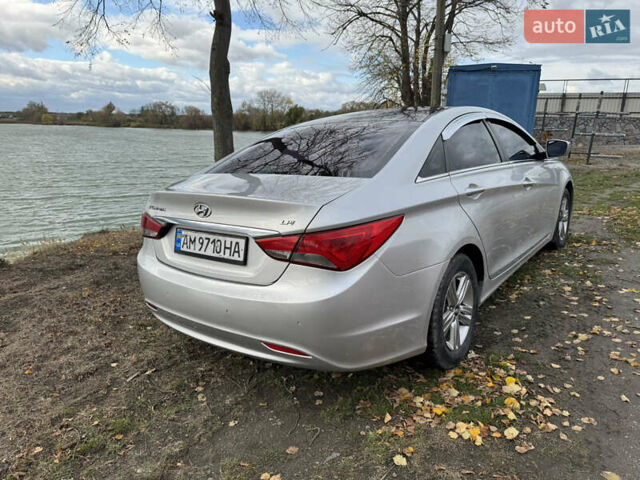 Хендай Соната 2013 в Бердичеве на Automoto.ua Серый Хендай Соната, объемом двигателя 2 л и пробегом 420 тыс. км за 6999 $, фото 7 на Automoto.ua