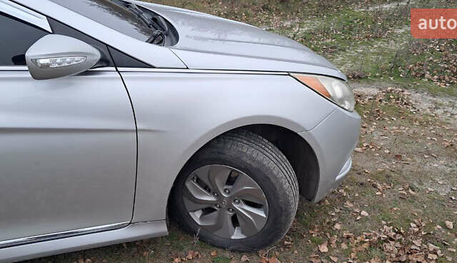 Серый Хендай Соната, объемом двигателя 2.36 л и пробегом 326 тыс. км за 7800 $, фото 14 на Automoto.ua