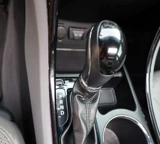 Серый Хендай Соната, объемом двигателя 2.36 л и пробегом 165 тыс. км за 9000 $, фото 29 на Automoto.ua