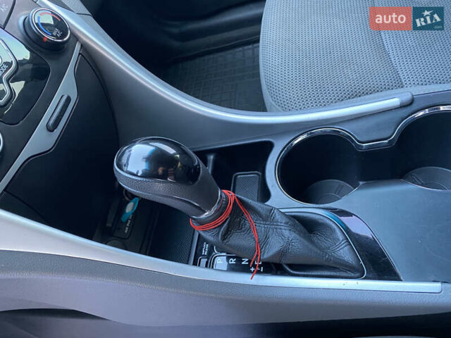 Серый Хендай Соната, объемом двигателя 2.36 л и пробегом 200 тыс. км за 9300 $, фото 33 на Automoto.ua