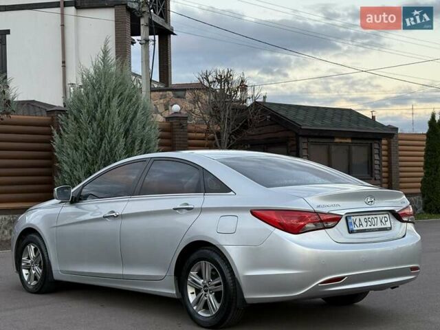 Серый Хендай Соната, объемом двигателя 2 л и пробегом 216 тыс. км за 8200 $, фото 19 на Automoto.ua