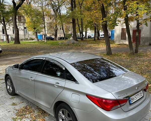 Сірий Хендай Соната, об'ємом двигуна 2 л та пробігом 270 тис. км за 7000 $, фото 7 на Automoto.ua
