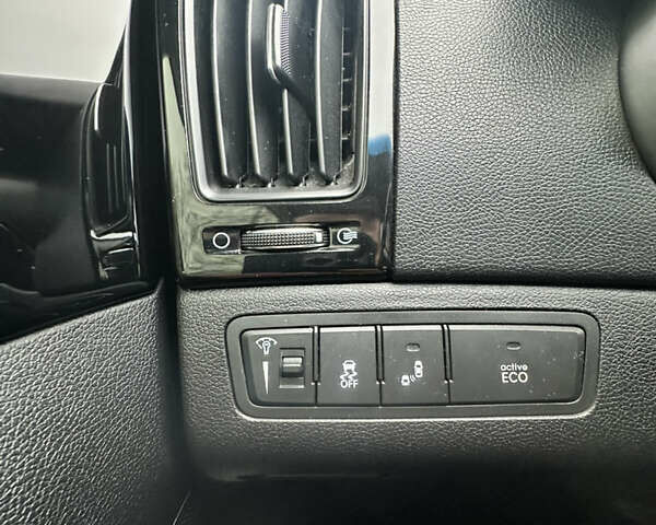 Сірий Хендай Соната, об'ємом двигуна 2.4 л та пробігом 113 тис. км за 10300 $, фото 3 на Automoto.ua