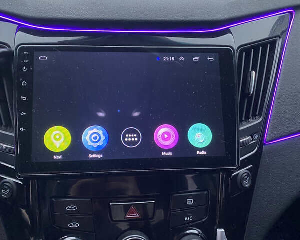 Серый Хендай Соната, объемом двигателя 2 л и пробегом 373 тыс. км за 7300 $, фото 11 на Automoto.ua