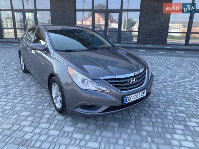Серый Хендай Соната, объемом двигателя 2.36 л и пробегом 200 тыс. км за 9300 $, фото 13 на Automoto.ua