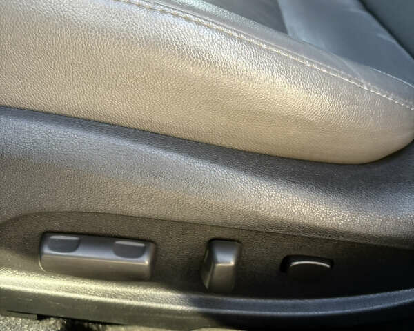 Сірий Хендай Соната, об'ємом двигуна 2.4 л та пробігом 207 тис. км за 10700 $, фото 22 на Automoto.ua