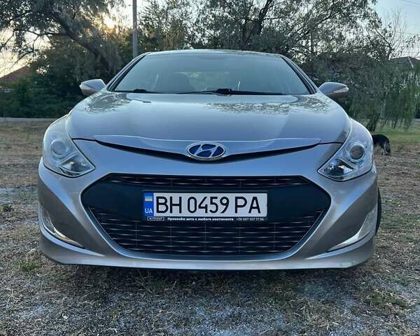 Серый Хендай Соната, объемом двигателя 2.36 л и пробегом 250 тыс. км за 9999 $, фото 9 на Automoto.ua