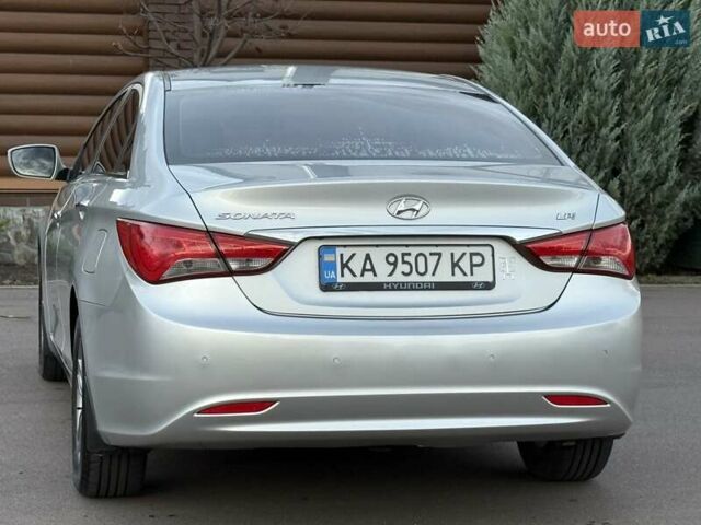 Серый Хендай Соната, объемом двигателя 2 л и пробегом 216 тыс. км за 8200 $, фото 27 на Automoto.ua