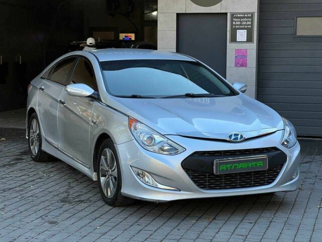 Хендай Соната 2013 у Одесі на Automoto.ua Сірий Хендай Соната, об'ємом двигуна 2.4 л та пробігом 220 тис. км за 9900 $, фото 3 на Automoto.ua