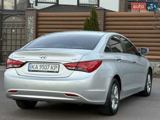 Серый Хендай Соната, объемом двигателя 2 л и пробегом 216 тыс. км за 8200 $, фото 31 на Automoto.ua