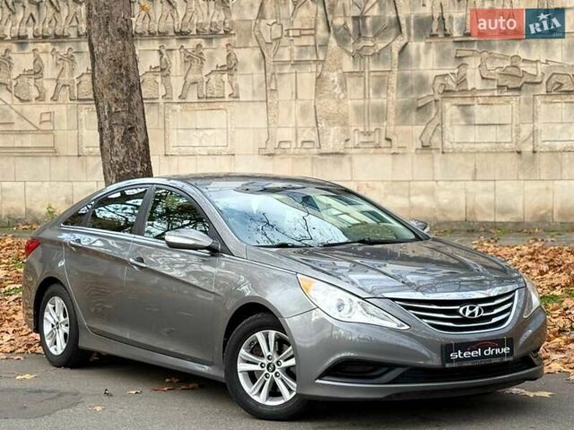 Сірий Хендай Соната, об'ємом двигуна 2.36 л та пробігом 162 тис. км за 9499 $, фото 11 на Automoto.ua