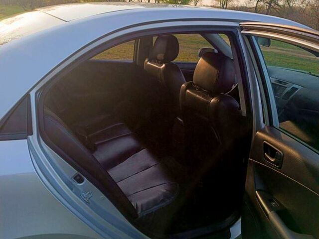 Серый Хендай Соната, объемом двигателя 2 л и пробегом 139 тыс. км за 5700 $, фото 6 на Automoto.ua