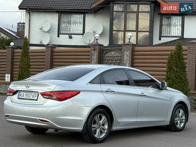 Серый Хендай Соната, объемом двигателя 2 л и пробегом 216 тыс. км за 8200 $, фото 36 на Automoto.ua