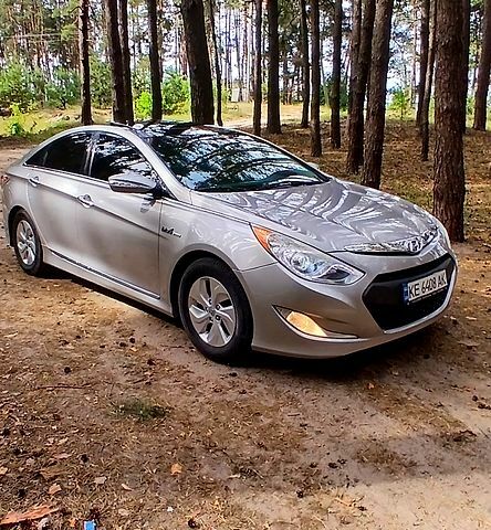 Серый Хендай Соната, объемом двигателя 2.4 л и пробегом 182 тыс. км за 9200 $, фото 2 на Automoto.ua