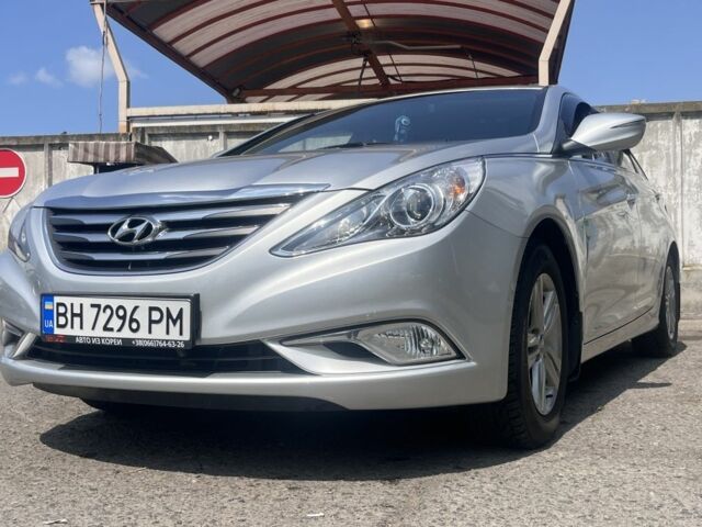 Серый Хендай Соната, объемом двигателя 2 л и пробегом 135 тыс. км за 10500 $, фото 3 на Automoto.ua