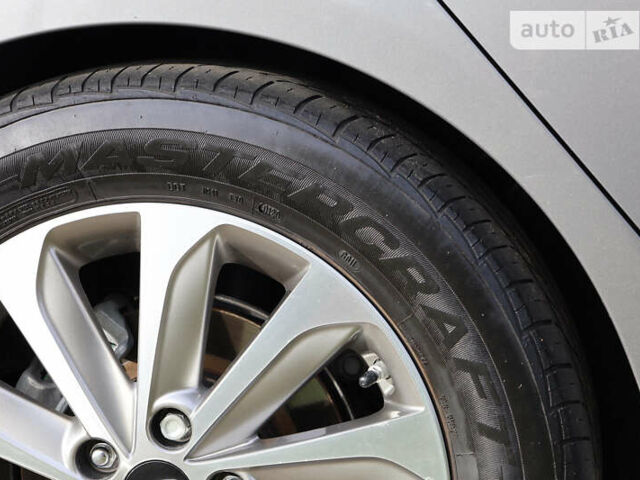 Серый Хендай Соната, объемом двигателя 2.36 л и пробегом 165 тыс. км за 9000 $, фото 11 на Automoto.ua