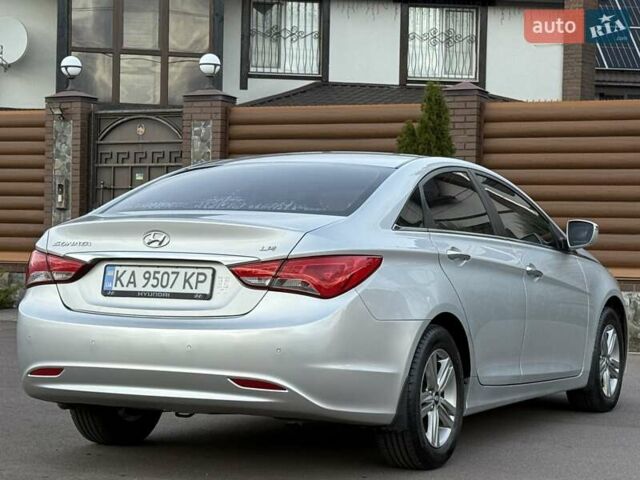 Серый Хендай Соната, объемом двигателя 2 л и пробегом 216 тыс. км за 8200 $, фото 32 на Automoto.ua