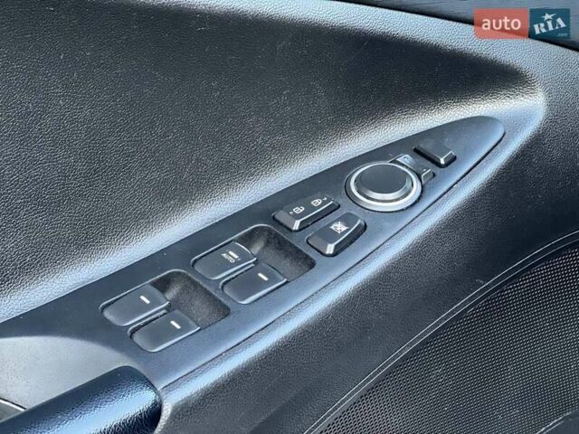 Серый Хендай Соната, объемом двигателя 2 л и пробегом 185 тыс. км за 8100 $, фото 22 на Automoto.ua