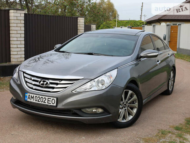 Серый Хендай Соната, объемом двигателя 2.36 л и пробегом 165 тыс. км за 9000 $, фото 4 на Automoto.ua