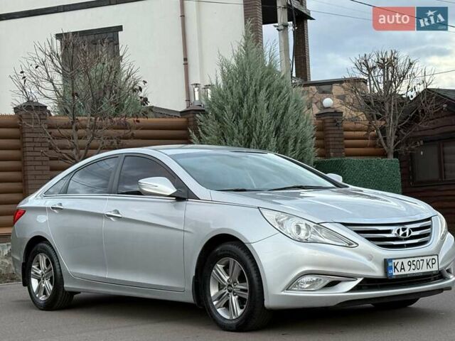 Серый Хендай Соната, объемом двигателя 2 л и пробегом 216 тыс. км за 8200 $, фото 17 на Automoto.ua