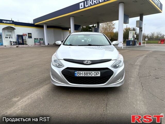 Сірий Хендай Соната, об'ємом двигуна 2.4 л та пробігом 183 тис. км за 9000 $, фото 3 на Automoto.ua