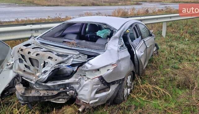 Сірий Хендай Соната, об'ємом двигуна 2 л та пробігом 330 тис. км за 3000 $, фото 1 на Automoto.ua