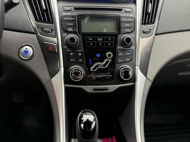 Серый Хендай Соната, объемом двигателя 2.4 л и пробегом 183 тыс. км за 9000 $, фото 12 на Automoto.ua