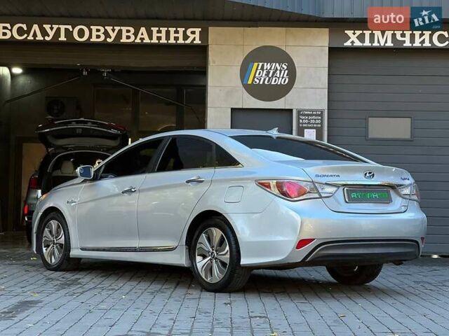 Хендай Соната 2013 в Одессе на Automoto.ua Серый Хендай Соната, объемом двигателя 2.4 л и пробегом 220 тыс. км за 9900 $, фото 9 на Automoto.ua