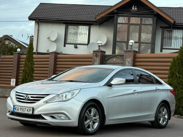 Сірий Хендай Соната, об'ємом двигуна 2 л та пробігом 216 тис. км за 8200 $, фото 3 на Automoto.ua