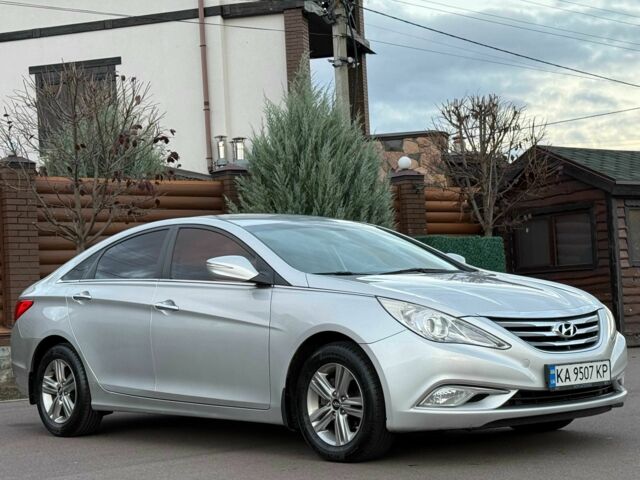 Сірий Хендай Соната, об'ємом двигуна 2 л та пробігом 216 тис. км за 8200 $, фото 6 на Automoto.ua