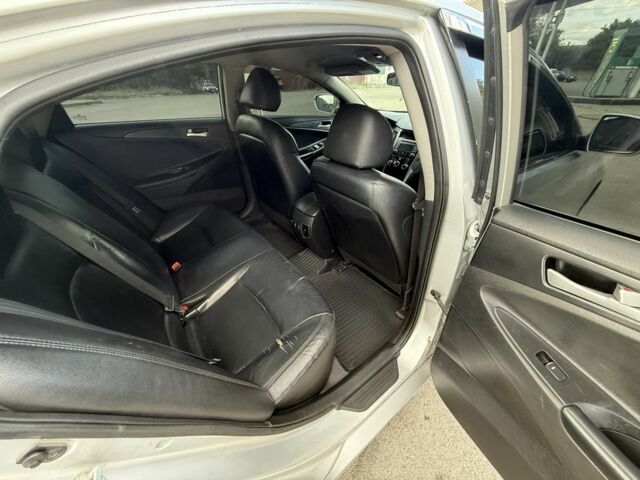 Сірий Хендай Соната, об'ємом двигуна 2 л та пробігом 613 тис. км за 6340 $, фото 10 на Automoto.ua