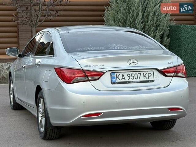 Серый Хендай Соната, объемом двигателя 2 л и пробегом 216 тыс. км за 8200 $, фото 25 на Automoto.ua