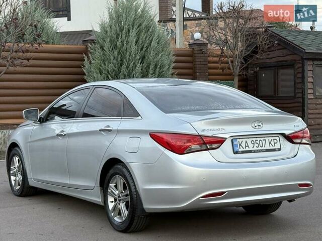 Серый Хендай Соната, объемом двигателя 2 л и пробегом 216 тыс. км за 8200 $, фото 21 на Automoto.ua