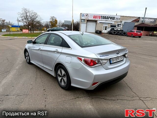 Сірий Хендай Соната, об'ємом двигуна 2.4 л та пробігом 183 тис. км за 9000 $, фото 6 на Automoto.ua