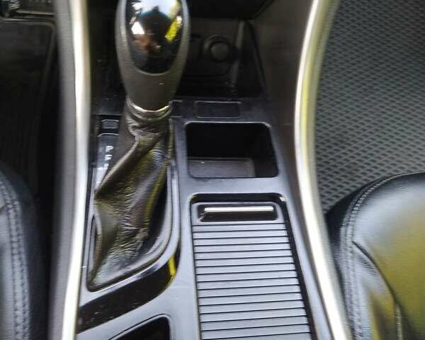 Сірий Хендай Соната, об'ємом двигуна 2 л та пробігом 195 тис. км за 9800 $, фото 4 на Automoto.ua