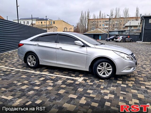Серый Хендай Соната, объемом двигателя 2 л и пробегом 0 тыс. км за 8200 $, фото 4 на Automoto.ua