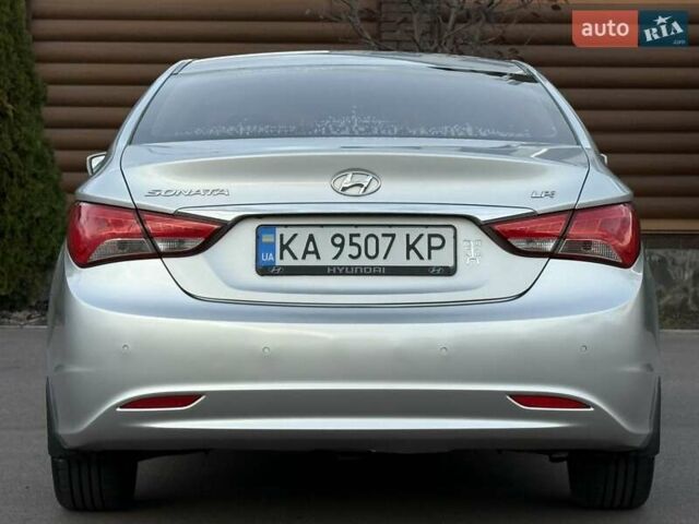 Серый Хендай Соната, объемом двигателя 2 л и пробегом 216 тыс. км за 8200 $, фото 28 на Automoto.ua