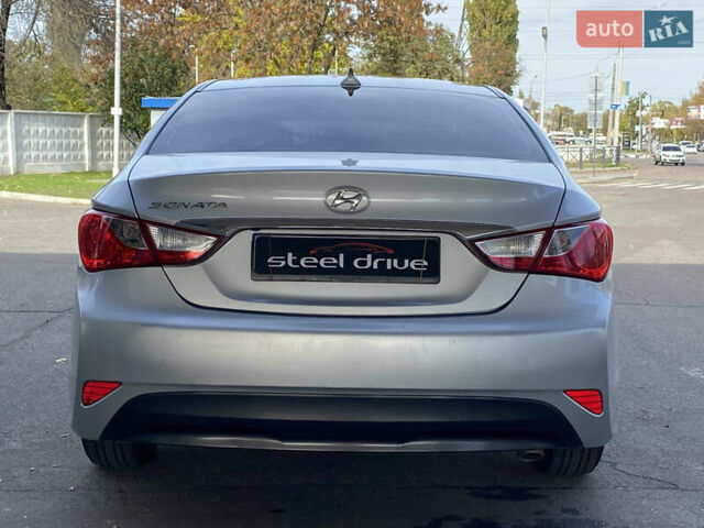 Хендай Соната 2013 у Миколаєві на Automoto.ua Сірий Хендай Соната, об'ємом двигуна 2.4 л та пробігом 151 тис. км за 8099 $, фото 3 на Automoto.ua