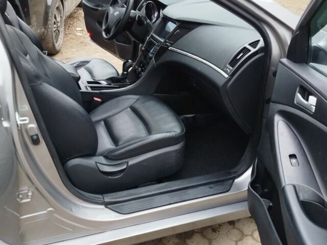 Серый Хендай Соната, объемом двигателя 2 л и пробегом 270 тыс. км за 8800 $, фото 10 на Automoto.ua