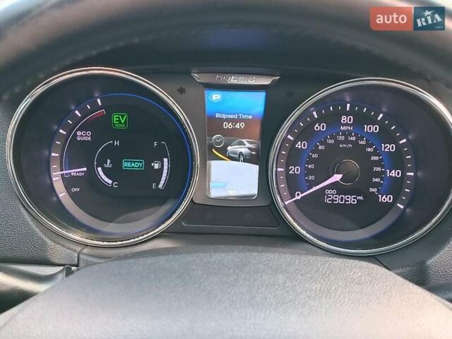 Сірий Хендай Соната, об'ємом двигуна 2.4 л та пробігом 207 тис. км за 11290 $, фото 28 на Automoto.ua