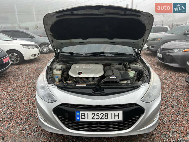 Серый Хендай Соната, объемом двигателя 2.36 л и пробегом 140 тыс. км за 10600 $, фото 11 на Automoto.ua