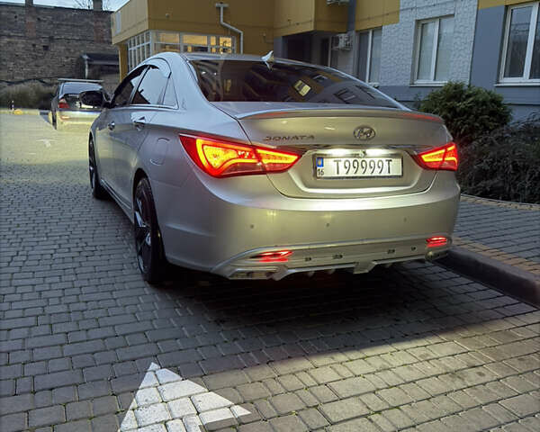 Серый Хендай Соната, объемом двигателя 2 л и пробегом 320 тыс. км за 6999 $, фото 18 на Automoto.ua