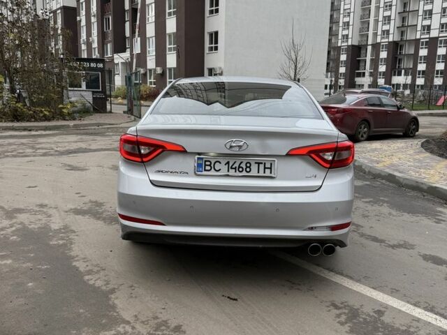 Серый Хендай Соната, объемом двигателя 2 л и пробегом 220 тыс. км за 6700 $, фото 4 на Automoto.ua